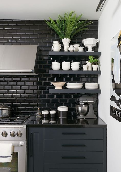 Moody Kitchen, Black And White Kitchen, Decor Ikea, Dark Kitchen, Subway Tiles, Kitchen Remodeling, Black Kitchens, Black Walls, Home Decor Tips