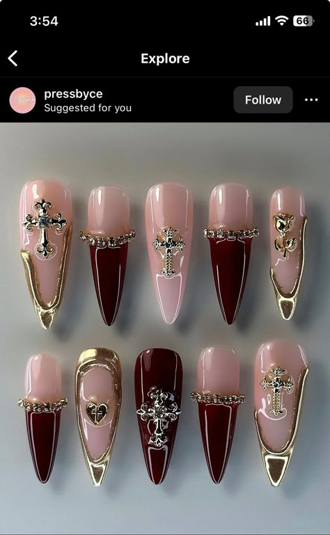 Dolce Gabbana Nails Design, Dark Bling Nails, Marie Antoinette Inspired Nails, Dolce And Gabbana Nails, Catholic Nail Art, Gold And Red Nails Acrylic, Victorian Nails Designs, Baroque Nail Art, Coronation Nails