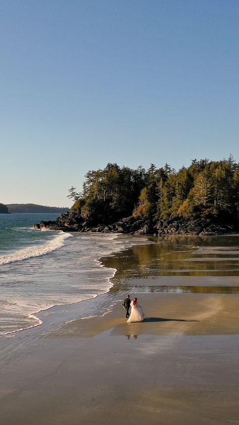 Intimate Tofino Elopement | West Coast Wedding | Tofino Wedding | Middle Beach Lodge Resort | Middle Beach Elopement | Tofino Middle Beach Elopement | Elope Tofino | Beautiful Tofino Elopement | West Coast Tofino Wedding | BC Destination Elopement Photographer | Destination Elopement Photographer | Tofino Destination Elopement Photographer | Tofino Editorial Elopement Photographer | Editorial Elopement Photographer Tofino Elopement, Tofino Wedding, Editorial Elopement, Tofino British Columbia, Beach Lodge, Tofino Bc, West Coast Wedding, Secluded Beach, Beach Elopement