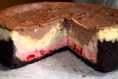 Spumoni Cheesecake, Spumoni Dessert, Fun Cheesecake Recipes, Creme Brulee Recipe, Coffee Cheesecake, Cream Cheese Desserts, Pistachio Ice Cream, Cherry Chocolate, Beer Girl