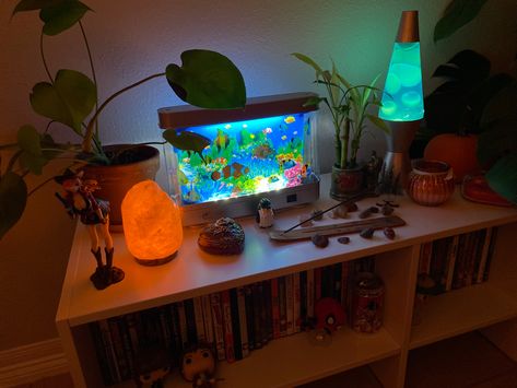 Mystical Bedroom Aesthetic, Fishtank Ideas Furniture, Frutiger Aero Room Ideas, Ocean Aesthetic Room Decor, Aquatic Room Aesthetic, Frutiger Aero Decor, Frutiger Aero Room Decor, Frutiger Aero Interior, Frutiger Aero Room