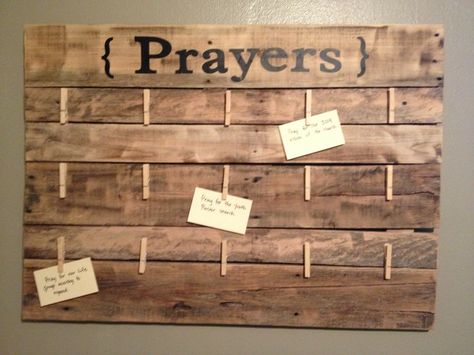 Youth Group Rooms, Oster Dekor, Prayer Room Ideas, Sunday School Rooms, Youth Rooms, Rooms Decor, Church Youth, Youth Room, Prayer Wall