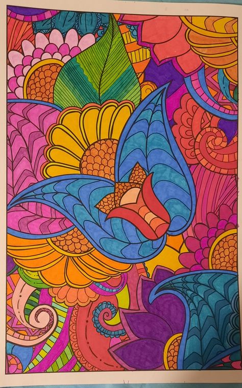 Coloring to reduce stress Decoupage Flowers, Appliqué Ideas, Mandela Art, Medical School Inspiration, Mandala Designs, Rainbow Wallpaper, School Inspiration, Doodle Art Designs, Mandala Drawing