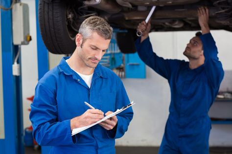 If variety is what you’re after, becoming an automotive service advisor is a great career choice. Your day-to-day tasks could range from liaising with customers and technicians, to sourcing parts or estimating collision damage in a range of workplaces as diverse as car dealerships, heavy duty truck repair facilities, and custom and specialty shops. Service Advisor, Car Dealerships, Truck Repair, Career Choices, Heavy Duty Truck, Car Service, Auto Service, In Car, Personality Traits