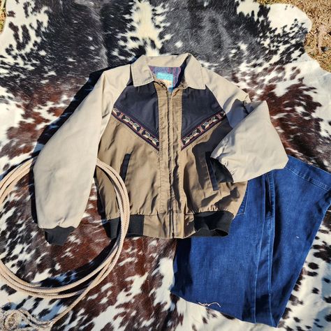 Vintage Western Rodeo Jackets available now! Super cute and comfy. Perfect for NFR. Add a little Western flair to any fit. Available on the website or comment to claim ◇ ◇ ◇ ◇ ◇ #nfr #westernjacket #vintage #aztec #Jacket #nfr2024 Western Jackets, Aztec Jacket, Western Jacket, Western Rodeo, Vintage Western, Rodeo, Super Cute, Quick Saves