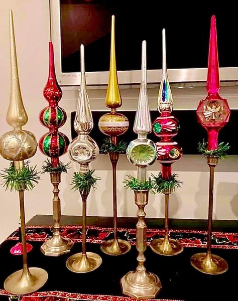 Floral Christmas Tree, Vintage Christmas Tree Toppers, Christmas Candlesticks, Old Time Christmas, Christmas Lodge, Bells Christmas, Christmas Topper, Christmas Themes Decorations, Christmas Memories