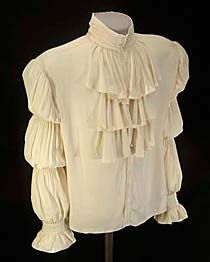 Never nod when a low-talker is speaking or you could end up dressed like a pirate on national television. That's right, this is the "puffy shirt" from Seinfeld. Seinfeld Puffy Shirt, Puffy Shirt, Horror Clothes, Pirate Shirts, Seinfeld, Today Show, Mens Fashion Casual, American History, Pop Culture