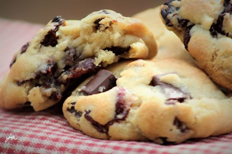 Chocolate Chip and Dried Tart Cherry Cookies. I have shared many versions of cookies here at The CreativeLifeinBetween. In fact, in some homes (very few indeed), I am known as the Cookie Queen. And… Base Cookie Recipe, Dried Cherry Cookies, Blueberry White Chocolate Chip Cookies, Birthday Money Cake, Cherry Chocolate Chip Cookies, Cookie Base Recipe, Cherry Cookies Recipes, Pittsburgh Food, Tart Cherries