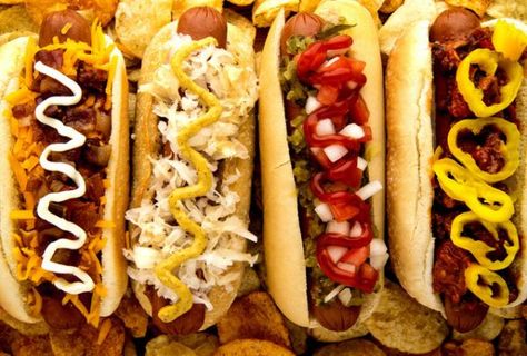 The Best Regional Hot Dog Styles in America - Neatorama Hot Dog Styles, Gourmet Hotdogs, American Hot Dogs, Hot Dog Party, Dogs Recipes, Gourmet Hot Dogs, Hot Dogs Recipes, Dog Cart, Burger Dogs