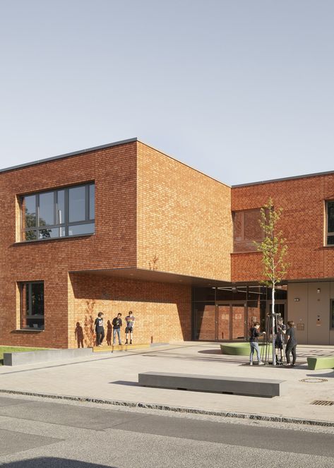 Gallery of Jungfernsee Elementary School / SEHW Architektur - 2 Elementary School Architecture, Clinker Brick, Brick Laying, Spatial Concepts, School Entrance, School Yard, Brick Facade, House Outside Design, Education Design