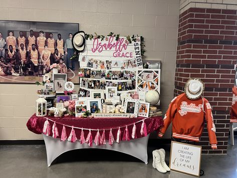 Senior Softball Board Ideas, Senior Banquet Table Ideas, Senior Night Table Display, Senior Tables, Grad Table, Senior Table, Senior Volleyball, 2025 Graduation, Senior Board