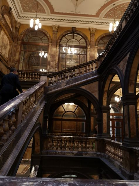 Glasgow City Chambers University Of Glasgow Library, University Of Glasgow Aesthetic, Glasgow University Aesthetic, Gotham University, Disgustingly Educated, Glasgow Aesthetic, Glasgow Pubs, Glasgow Library, Glasgow Architecture