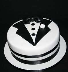 Bachelor Party Cakes, Bachelor Cake, Tårta Design, Cake Design For Men, Tuxedo Cake, Chocolate Biscuit Cake, Shirt Cake, Decoration Patisserie, Mini Torte