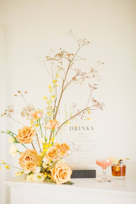 How to Have an Early Fall Wedding in Saffron & Slate ⋆ Ruffled Modern Orange Wedding, Bar Floral Arrangement Wedding, Bar Arrangement Wedding, Airy Floral Arrangements, Early Fall Wedding Colors, Orange Wedding Florals, Bar Florals, Fall Wedding Hair, Early Fall Wedding