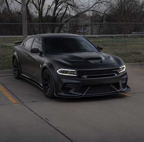 Matte Black Srt Hellcat, Wide Body Hellcat Durango, Srt Dodge Charger, Modified Dodge Charger, Matte Black Hellcat, Black Hellcat Srt, Matte Black Dodge Charger, Blacked Out Hellcat, Hell Cat Charger