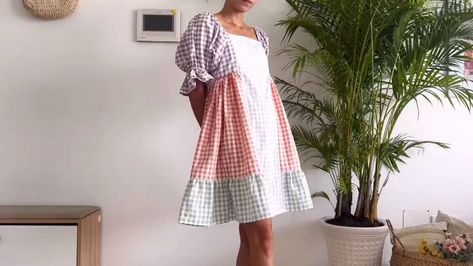 Gingham Patchwork Dress, Patchwork Dress Diy, Eco Dresses, Ruffle Pattern, Dress Tutorials, Diy Sewing Pattern, Cute Diy, Leftover Fabric, Dress Out