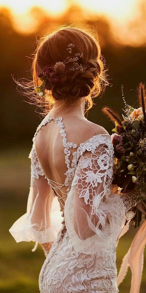 ♡ .J🕊Y. ♡ Rustic Wedding Dresses Lace, Wedding Dresses Rustic, Rustic Wedding Dress Lace, Rustic Bride, Rustic Vintage Wedding, Wedding Picture Poses, Lace Bride, Galia Lahav, Rustic Wedding Dresses