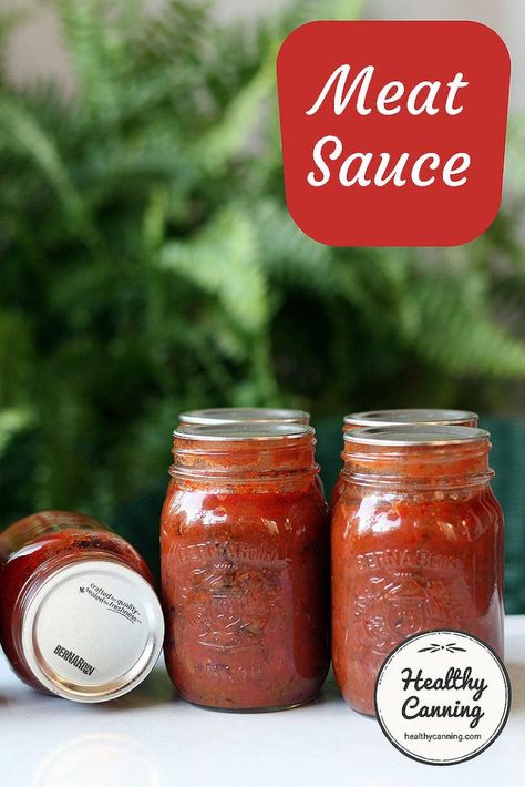 Pressure Canning Spaghetti Sauce With Meat, Meat Canning, Canned Recipes, Healthy Canning, Canning Meat, Meat Sauce Recipe, Pasta Healthy, Homemade Meat Sauce, Sauce For Pasta