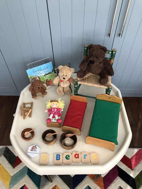 Goldilocks and the 3 bears tuff tray Bears Eyfs, Boys Nursery Ideas, Three Bears Activities, Tuff Tray Ideas Toddlers, Bear Activities, Tuff Spot, Eyfs Classroom, Fairy Tale Theme, Traditional Tales