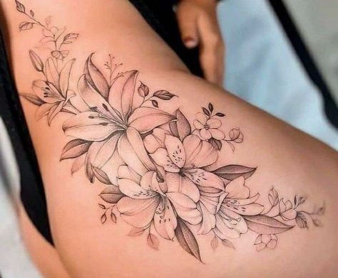 Lily Hip Tattoos Women, Lotus Hip Tattoos Women, Lily Thigh Tattoo, Tattoo Woman Aesthetic, Lily Hip Tattoo, Tattoo Woman Back, Side Thigh Tattoos Women Simple, Floral Thigh Tattoos Women, Floral Hip Tattoo