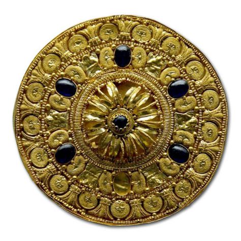 Sadafulee...always in bloom!: History Blog Hop! I am Etruscan Today! Etruscan Jewelry, Byzantine Gold, Ancient Jewels, Ancient Jewellery, Historical Jewellery, Ancient Jewelry, Ear Stud, Ancient Artifacts, Ancient Cultures