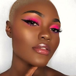 Dark Skin Make Up Inspiration (@darkskinmakeupinspo) • Instagram photos and videos Bedazzled Face, Makeup Yeux, Moms Makeup, Rosa Make-up, Slay Makeup, Woc Makeup, Maquillage On Fleek, Dag Make Up, Elegantes Makeup