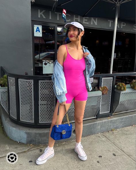 Casual outfit. Girly outfit. Pink platform converse. Summer outfit. Cute outfit. Pink outfit. OOTD Platform Converse Summer Outfit, Converse Summer Outfit, Pink Platform Converse, Converse Summer, Weird Style, Converse Womens, Pink Platform, Girly Outfit, Pink Platforms