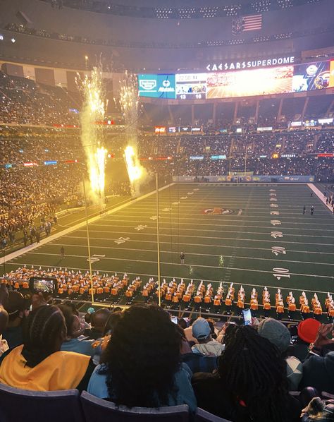 I was able to attend the Bayou Classic Battle of the HBCU Bands between Southern and Grambling. Hbcu Marching Band Aesthetic, Hbcu Life Aesthetic, Hbcu Aesthetic, Hbcu Band, Hbcu Life, Atlanta Trip, Hbcu Colleges, Bayou Classic, College Lifestyle