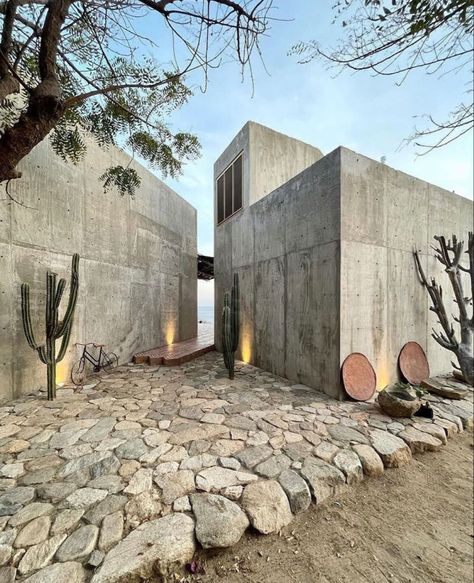 Concrete Cabin, Loft Interior, Concrete Houses, Concrete Architecture, Concrete Home, Concrete House, Spanish House, Minimalist Architecture, Industrial House