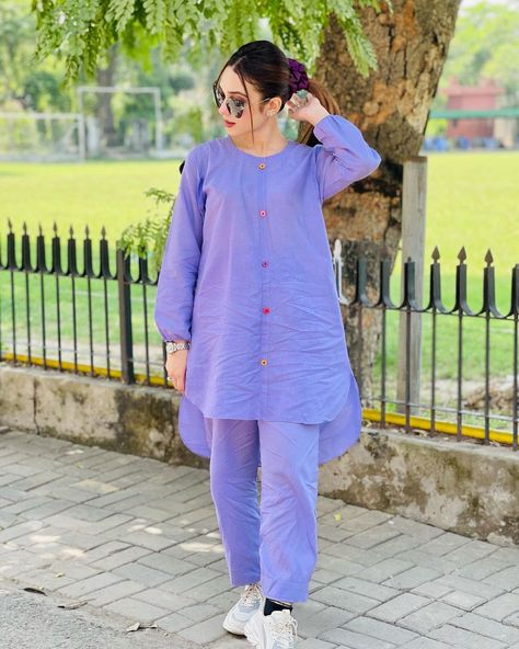 Astar Wale Suits Design, Cot Set Design For Women, Cot Sets Dress For Women, Fashionable Activewear, Simple Dress Casual, Pakistani Fashion Casual, Trendy Shirt Designs, Stylish Short Dresses, Modest Dresses Casual