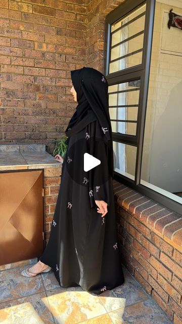 SHAISTA on Instagram: "🎀Bows embroidered abaya 🎀
sizes:-50-62
R-1650/-
#trendy #trendybiwabaya #bow #cutevibe #girlsvibes #girlythings" Bow Abaya Design, Embroidered Abaya, Hijab Styles, Beautiful Dress Designs, Abaya Designs, Black Rose, Dress Designs, Beautiful Dress, Hijab Fashion