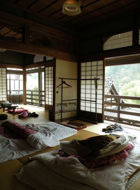 Asian City, Traditional Japanese Home, Japanese Home Design, Japanese Style House, Traditional Japanese House, Japanese Interiors, Japan Architecture, Japanese Room, Japanese Interior