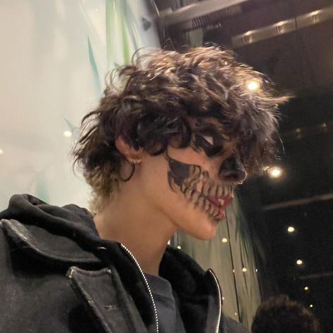 Guys Halloween Makeup, Black Halloween Makeup, Heir Of Atticus, Skeleton Face, Skeleton Makeup, Grunge Boy, Halloween Makeup Scary, Boys With Curly Hair, Male Makeup