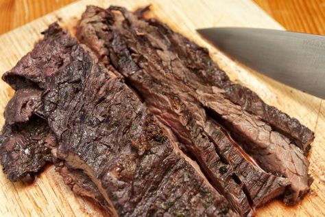 How to Cook a London Broil in the Oven (with Pictures) | eHow London Boil Recipe, Baked London Broil, London Broil In The Oven, London Broil Oven, Cook Flank Steak, Cooking London Broil, Beef Flank Steak, London Broil, Roast Beef Recipes