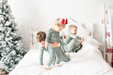 Aimee Hamilton is a baby and family photographer in McKinney, TX. The holidays are here and it's time for Chirmstas PJ minis! Christmas Studio, Fall And Christmas, Hamilton Photography, Christmas Pj, Christmas Mini Sessions, Mini Session, Christmas Minis, Mini Sessions, Christmas Pajamas