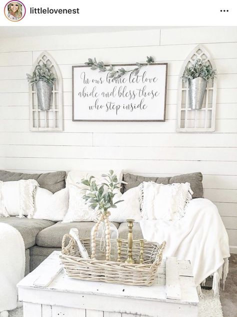 love Farmhouse Living Room Design, Farm House Livingroom, Farmhouse Living Room Decor Ideas, Above Couch, Farmhouse Remodel, Beautiful Farmhouse, Living Room Sofa Design, Farmhouse Ideas, Farmhouse Living Room