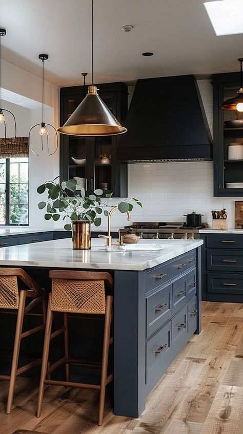 Walnut And Navy Kitchen, Timeless Blue Kitchen, Kitchen Colour Inspiration, Boho Blue Kitchen, Navy Blue And Black Kitchen, Dark Navy Kitchen, Dark Blue Kitchen Ideas, Modern Navy Kitchen, Navy Kitchen Design