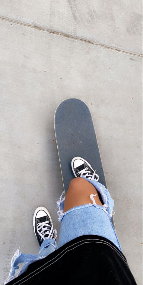 #skateboarding #skateboard #skate Aesthetic Skateboard, Skater Core, Skater Girl Aesthetic, Skateboarding Aesthetic, Skate Vibes, Skateboard Photos, Chanel No5, Skateboard Pictures, Skateboard Aesthetic