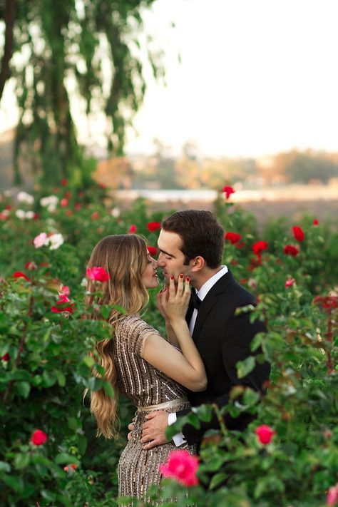 Balboa Park Engagement Session | photography by http://www.damarismia.com/ Fotos Ideas, Engagement Photo Shoot, Wedding Picture Poses, Foto Tips, Engagement Poses, Romantic Photos, Balboa Park, Wedding Engagement Photos, Engagement Photo Inspiration