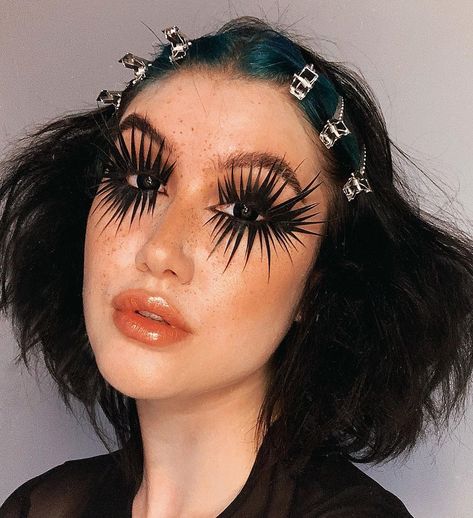 Paper Lashes, Disco Makeup, Drag Queen Makeup, Queen Makeup, Halloween Art, Beauty Cosmetics, Makeup Inspo, Pretty Face, Spooky Season