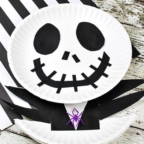 Nightmare Before Christmas Crafts, Craft Ladybug, Craft Penguin, The Nightmare Before Christmas Movie, Nightmare Before Christmas Kids, Halloween Craft Activities, Nightmare Before Christmas Movie, Nightmare Before Christmas Decorations, Paper Plate Crafts For Kids