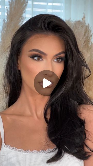 Olivia Tetro 🤍 Liv Makeup Artistry 🤍 NJ | NY | kim k oscars 2024 makeup tutorial 🖤 • @sennacosmetics brunette brow powder @makeupbymario master mattes @inglot_cosmetics amc gel 77... | Instagram Make Up For Date Night, Business Woman Makeup, Classic Makeup Looks Classy, Brunette Makeup Tutorial, New Makeup Looks To Try, Bronze Wedding Makeup Brown Eyes, First Date Makeup Looks, Natural Makeup For Brunettes, Sultry Valentines Day Makeup