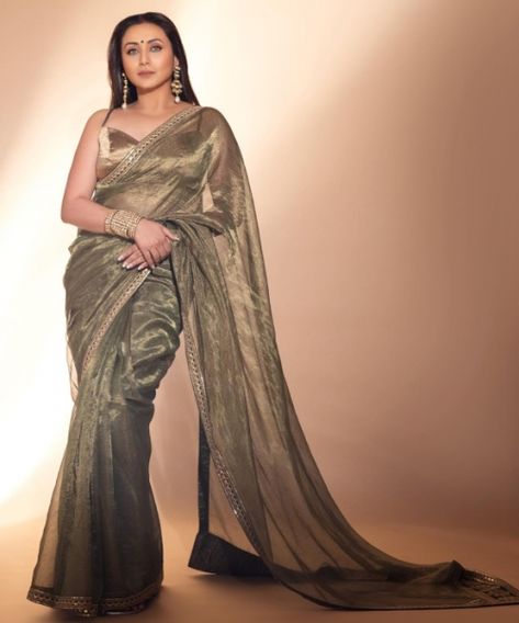 Tissue Organza Saree, Rani Mukherji, Shimmer Saree, Stone Work Blouse, Tissue Sarees, Shimmer Blouse, Yash Raj Films, Golden Saree, Rani Mukerji