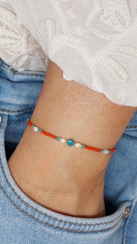 Orange Beaded Bracelets, Tiny Bead Bracelet, Seed Beads Bracelet, Orange Bracelet, Red Bracelet, Trending Bracelets, Pulseras Diy, Bracelets Design, Tiny Beads