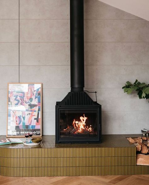 Tiles Behind Fireplace, Free Standing Wood Burning Fireplaces, Wood Heater Ideas Living Rooms, Freestanding Wood Fireplace, Free Standing Wood Burning Fireplace, Stand Alone Wood Burning Fireplace, Free Standing Fireplace Wood Burning, Standalone Fireplace, Wood Burner Fireplace Free Standing