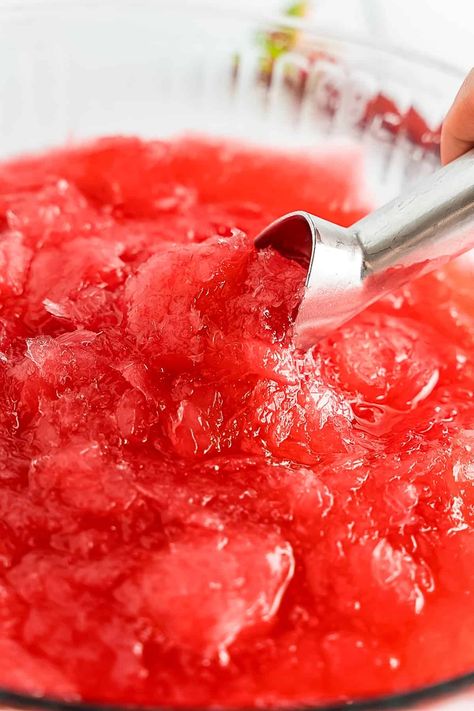 Strawberry Slush Alcohol, Rhubarb Slushies, Rhubarb Slush Recipe Alcohol, Rhubarb Slush Recipe Vodka, Alcohol Slushies, Rhubarb Slush, Rhubarb Drink, Vodka Slush Recipe, Rhubarb Punch