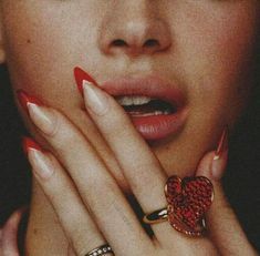 Nails For September, Lana Del Rey Aesthetic, Rey Aesthetic, Alternative Indie, Vintage Nails, Fall Acrylic Nails, Indie Grunge, Grunge Vintage, Aesthetic Photos