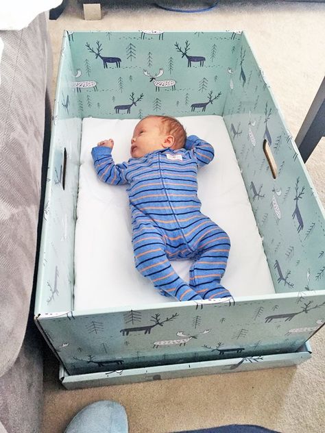 In an effort to curb SIDS, several states offer free cardboard baby boxes that double as cribs. But are these baby boxes really safe? Baby Crib Diy, Kat Diy, Travel Bassinet, Travel Crib, Baby Lounger, Baby Box, Newborn Essentials, Baby Diy, Baby Safety