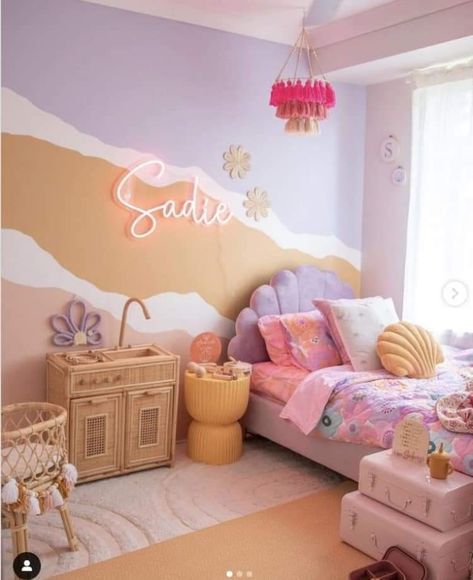 Kindergarten Girl Bedroom Ideas, Colorful Girls Room, Funky Bedroom, Girls Room Colors, Toddler Girl Room, Kids Bedroom Inspiration, Toddler Room Decor, Baby Boy Room Decor, Cute Diy Room Decor