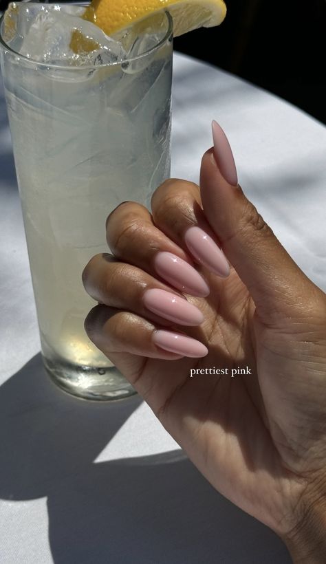 Almond Nails Natural Pink, Sheer Pink Almond Nails, Trending Almond Nails, Natural Almond Nails, Natural Nail Tips, Press On Nails Pink, Glossy Nails, Almond Press On Nails, Nail Soak